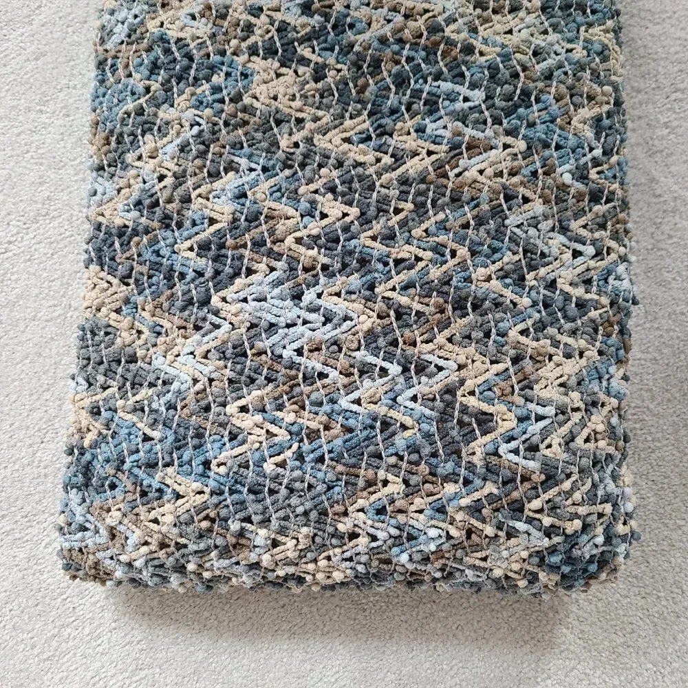Chenille Woven Knit Open Weave Throw Blanket Chevron Pattern With Fringe Ocean